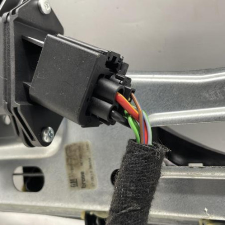 Leve vitre electrique arriere gauche OPEL ZAFIRA TOURER C