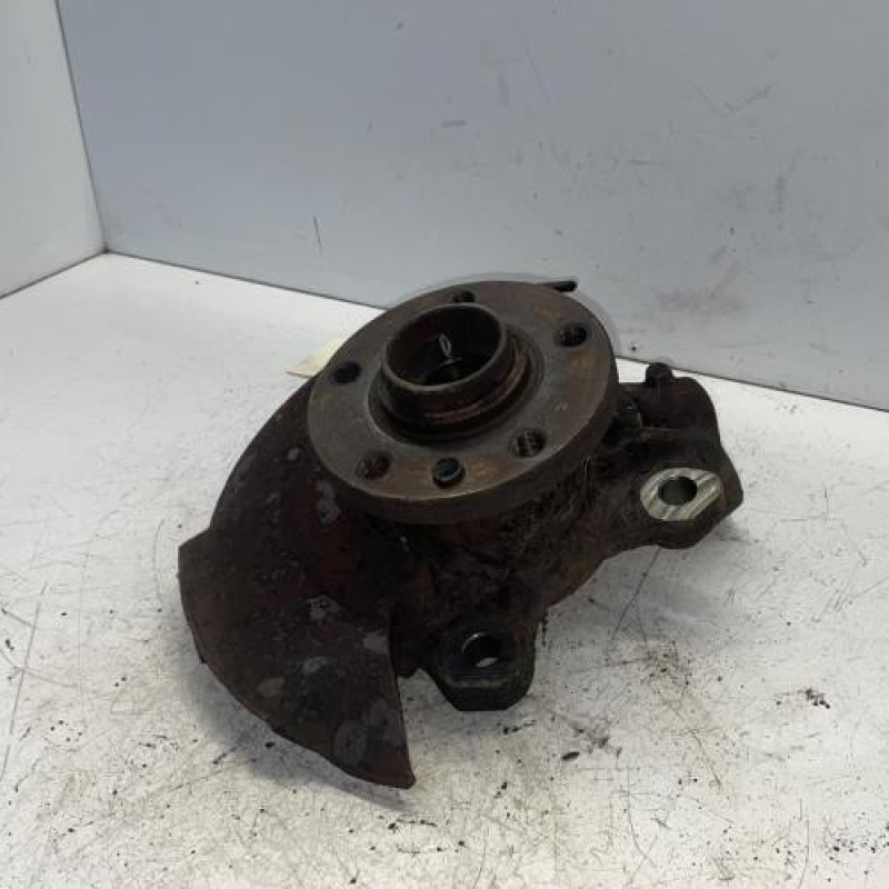 Moyeu avant droit VOLKSWAGEN TRANSPORTER 4 Moyeu avant droit VOLKSWAGEN TRANSPORTER 4