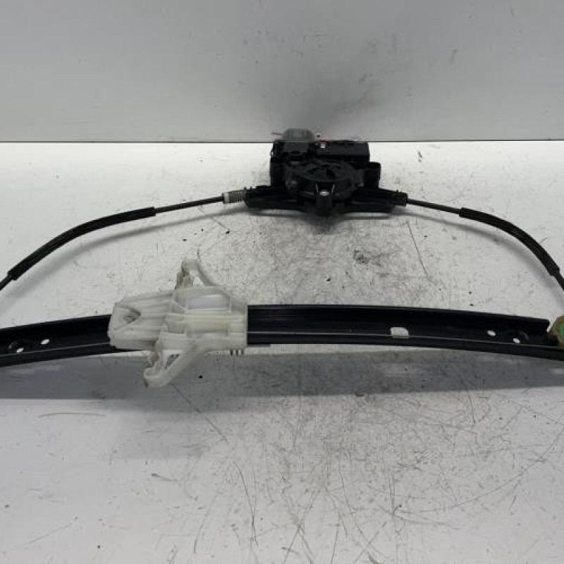 Leve vitre electrique arriere droit SKODA OCTAVIA 3