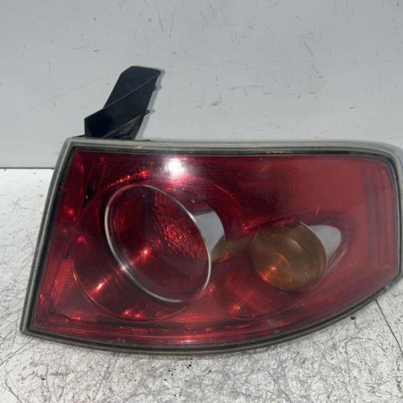 Feu arriere principal droit (feux) SEAT IBIZA 3 Feu arriere principal droit (feux) SEAT IBIZA 3
