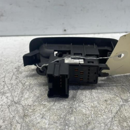 Interrupteur de leve vitre avant droit NISSAN QASHQAI 1