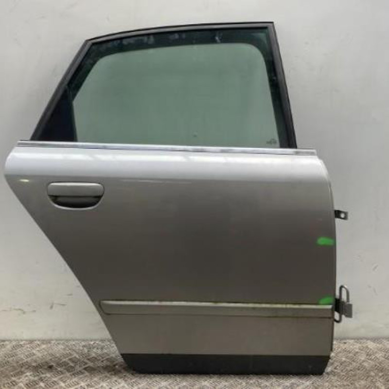 Porte arriere droit AUDI A4 2 Porte arriere droit AUDI A4 2