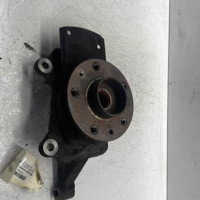 Moyeu avant droit RENAULT TRAFIC 3 COURT Moyeu avant droit RENAULT TRAFIC 3 COURT