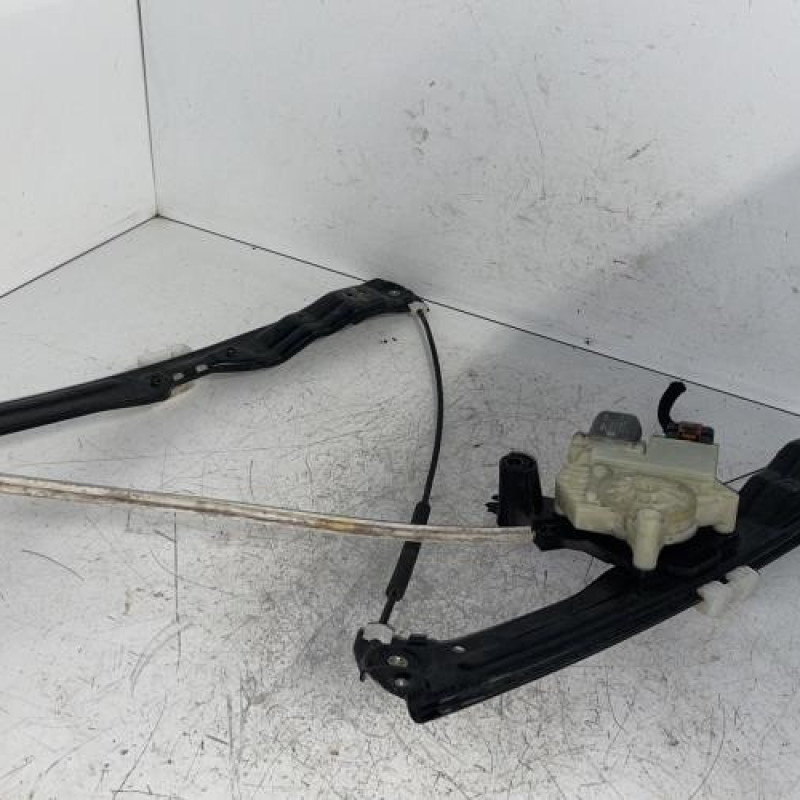 Leve vitre electrique avant droit PEUGEOT 308 2 SW