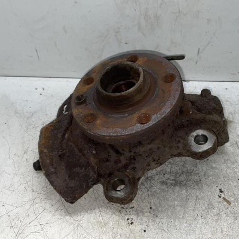 Moyeu avant droit VOLKSWAGEN TRANSPORTER 4