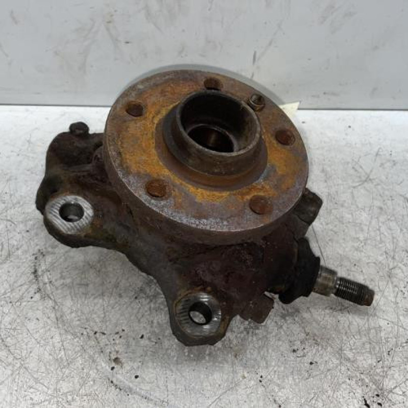 Moyeu avant gauche VOLKSWAGEN TRANSPORTER 4 Moyeu avant gauche VOLKSWAGEN TRANSPORTER 4