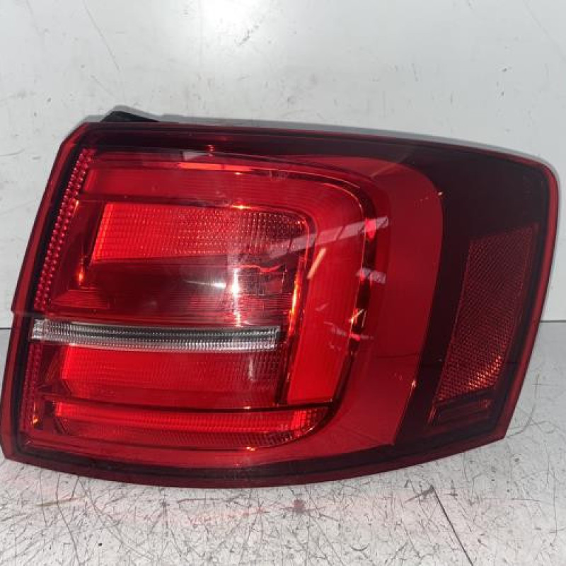 Feu arriere principal gauche (feux) VOLKSWAGEN JETTA 5