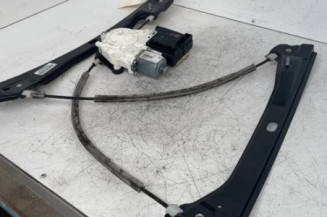 Leve vitre electrique avant gauche VOLKSWAGEN JETTA 5 Photo n°1
