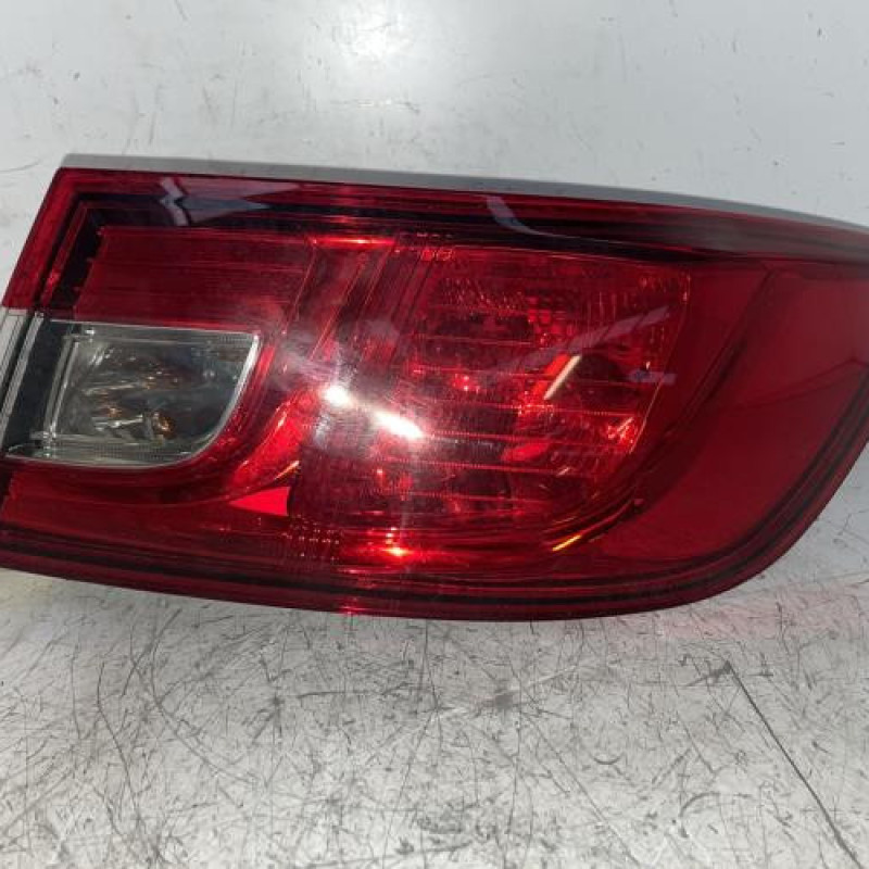Feu arriere principal droit (feux) RENAULT CLIO 4 Feu arriere principal droit (feux) RENAULT CLIO 4