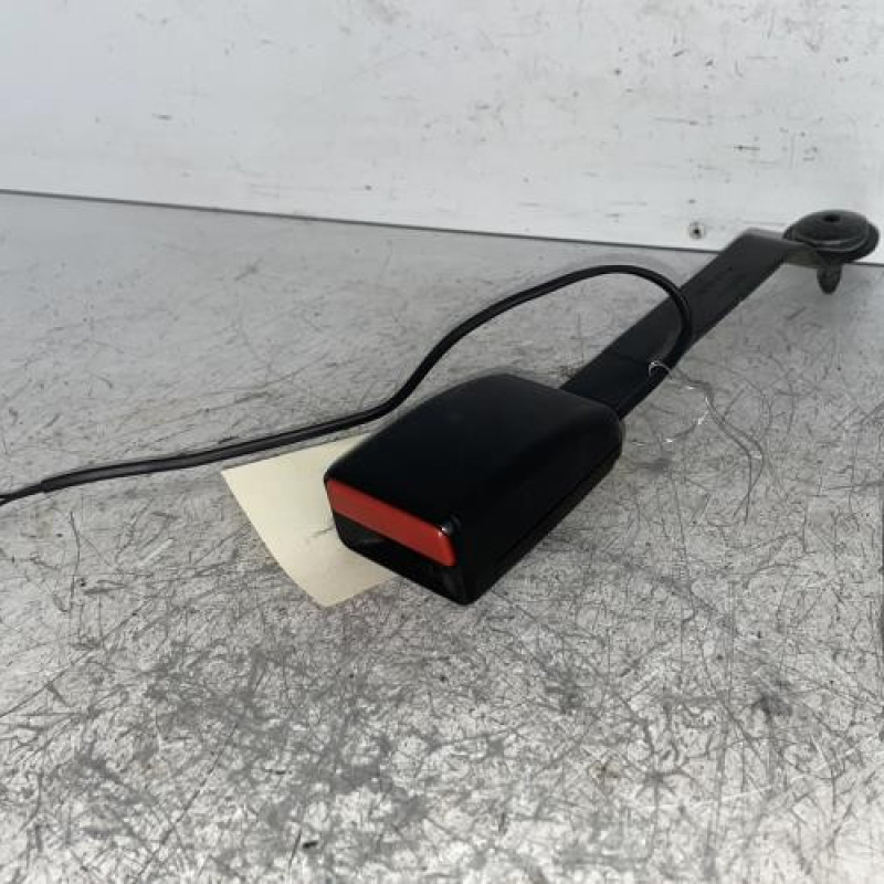 Attache ceinture avant gauche RENAULT CLIO 4