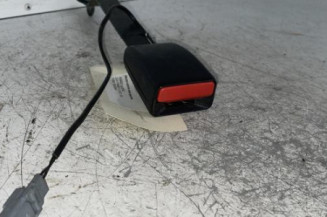 Attache ceinture avant gauche RENAULT CLIO 4