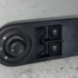 Interrupteur de leve vitre avant gauche RENAULT CLIO 4