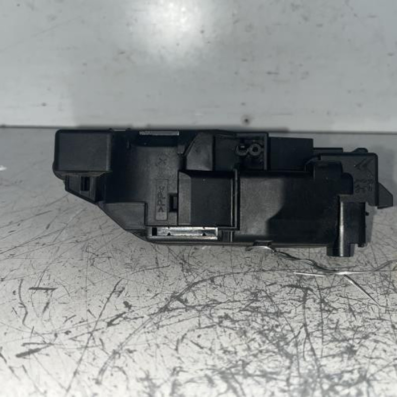 Serrure de coffre PEUGEOT 308 2 Serrure de coffre PEUGEOT 308 2