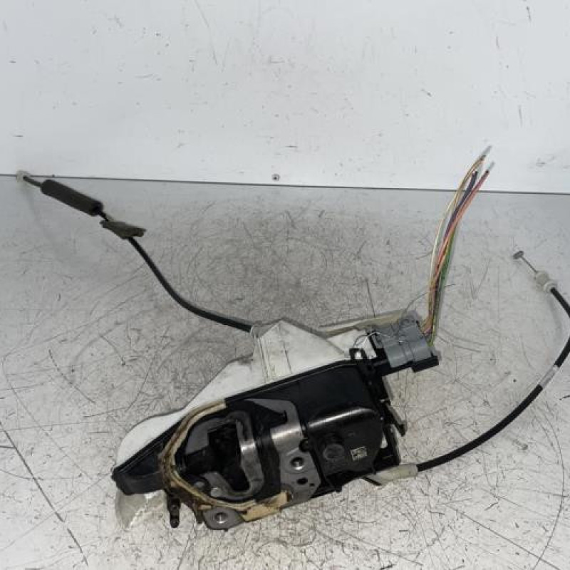 Serrure avant gauche PEUGEOT 508 1 SW Serrure avant gauche PEUGEOT 508 1 SW