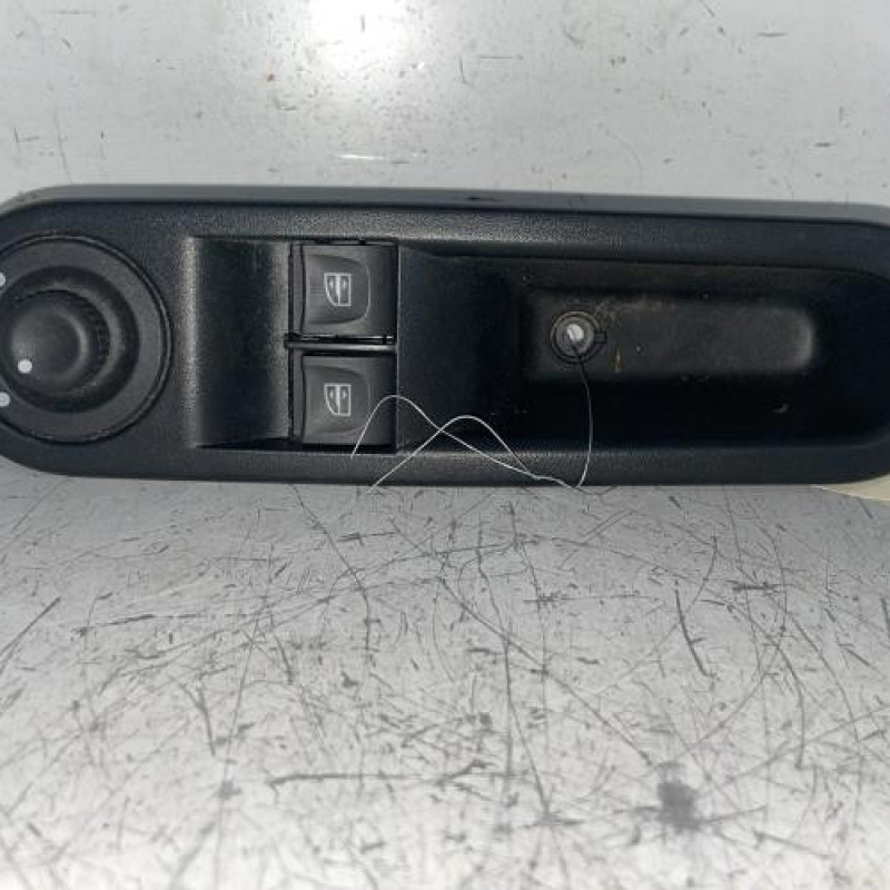 Interrupteur de leve vitre avant gauche RENAULT TWINGO 3
