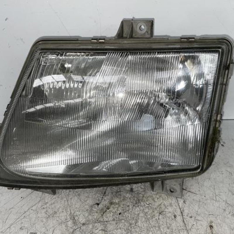 Optique avant principal gauche (feux)(phare) MERCEDES CLASSE V 638