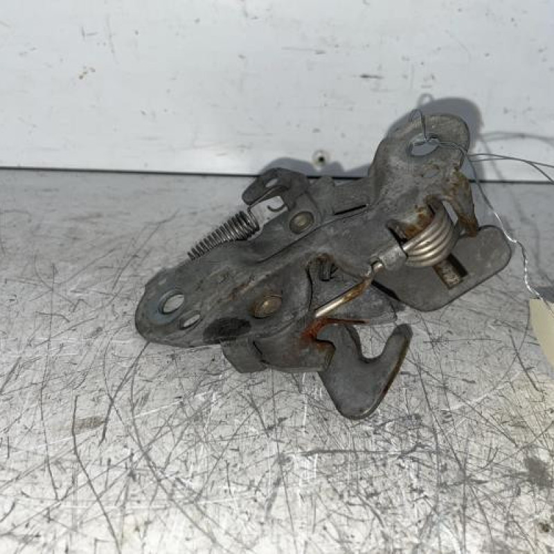 Serrure de capot PEUGEOT 206 Serrure de capot PEUGEOT 206
