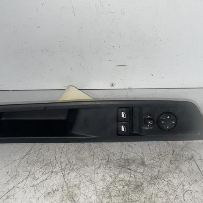 Interrupteur de leve vitre avant gauche CITROEN JUMPY 3 XS