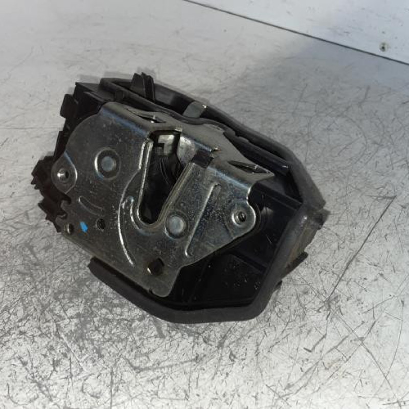 Serrure arriere droit BMW SERIE 5 E60 Serrure arriere droit BMW SERIE 5 E60