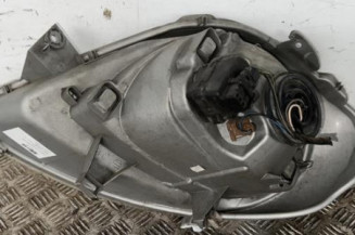 Optique avant principal droit (feux)(phare) RENAULT TRAFIC 2