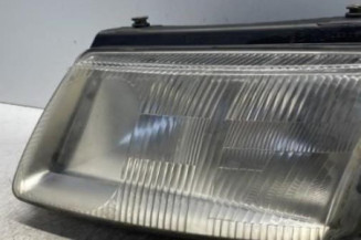 Optique avant principal gauche (feux)(phare) VOLKSWAGEN PASSAT 4
