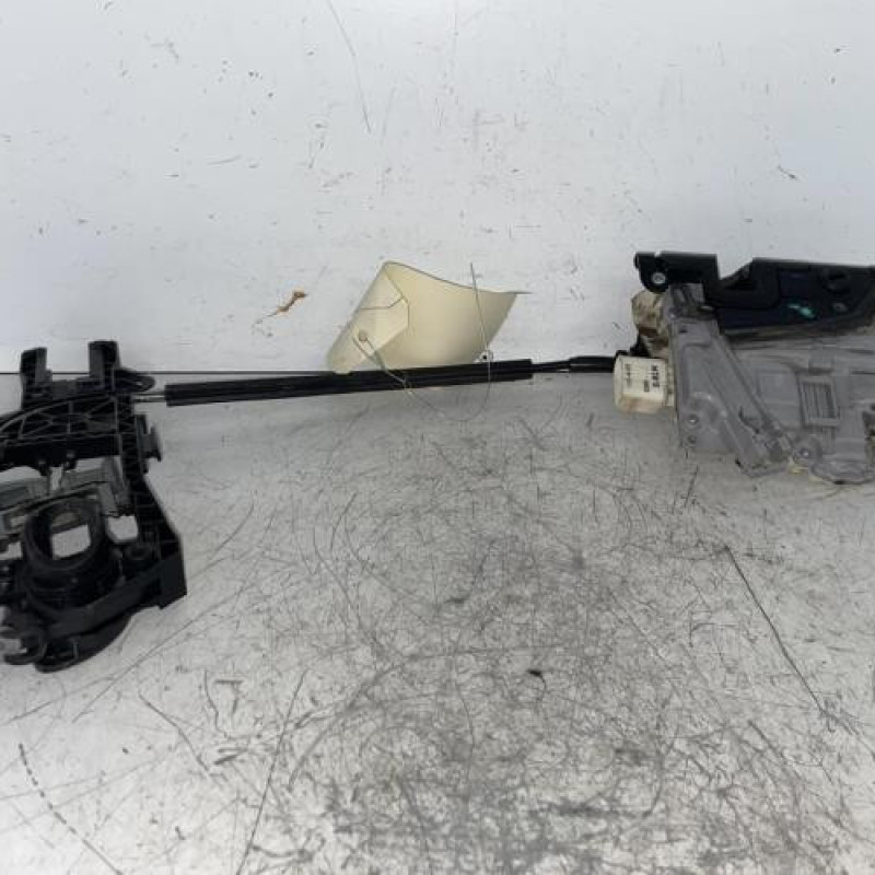 Serrure arriere gauche VOLKSWAGEN PASSAT 5 Serrure arriere gauche VOLKSWAGEN PASSAT 5