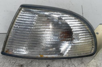 Optique avant secondaire gauche (feux)(clignotant) AUDI A4 1 Photo n°1