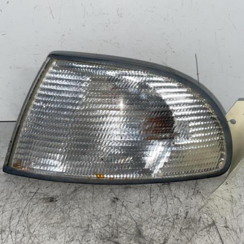 Optique avant secondaire gauche (feux)(clignotant) AUDI A4 1