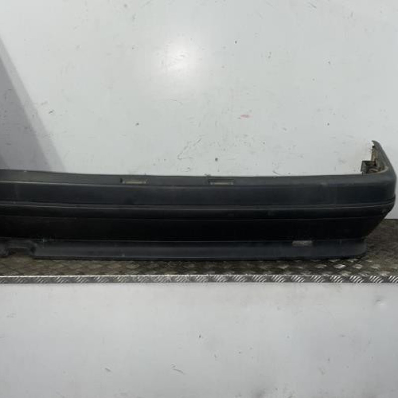 Pare choc arriere RENAULT R19 Pare choc arriere RENAULT R19