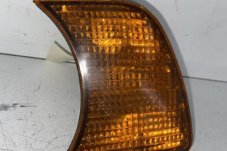 Optique avant secondaire gauche (feux)(clignotant) BMW SERIE 5 E34