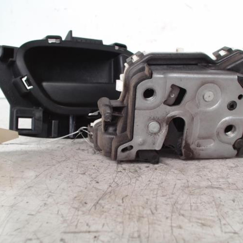 Serrure avant droit CITROEN C3 2 Serrure avant droit CITROEN C3 2