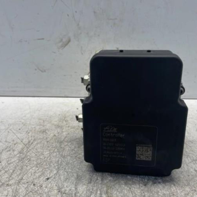 Bloc ABS (freins anti-blocage) TOYOTA YARIS 3 Bloc ABS (freins anti-blocage) TOYOTA YARIS 3