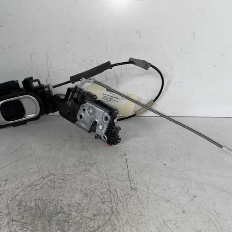 Serrure arriere gauche CITROEN C4 CACTUS Serrure arriere gauche CITROEN C4 CACTUS
