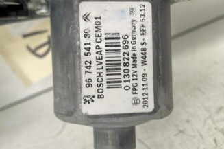 Leve vitre electrique avant droit PEUGEOT 208 1