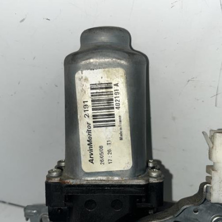 Leve vitre electrique arriere gauche NISSAN QASHQAI 1