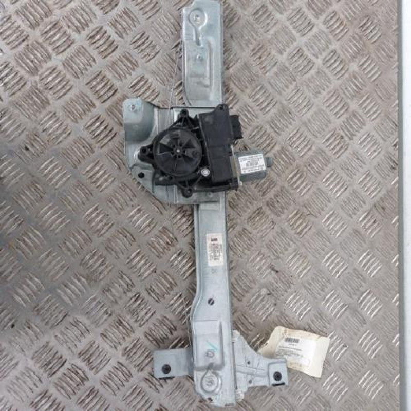 Leve vitre electrique avant gauche PEUGEOT 208 1