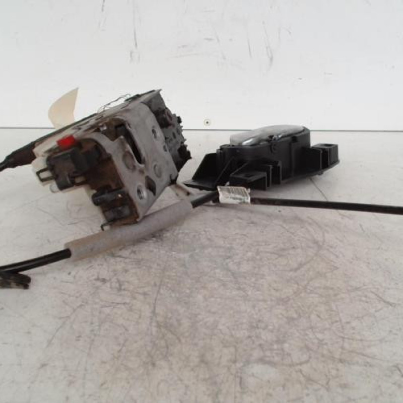 Serrure arriere gauche PEUGEOT 208 1 Serrure arriere gauche PEUGEOT 208 1
