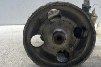Pompe de direction CITROEN C8 Photo n°1
