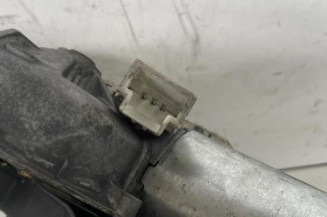 Moteur essuie glace arriere RENAULT TRAFIC 2 Photo n°4