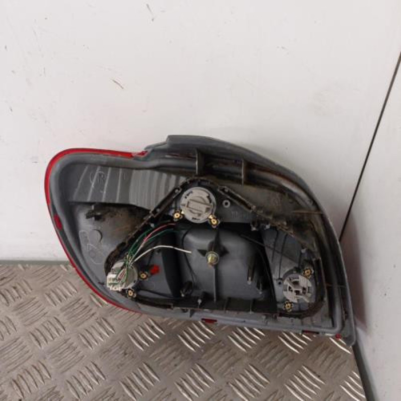 Feu arriere principal droit (feux) TOYOTA YARIS 1
