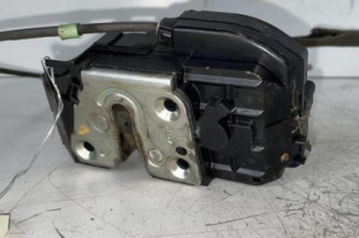 Serrure arriere droit NISSAN QASHQAI 1