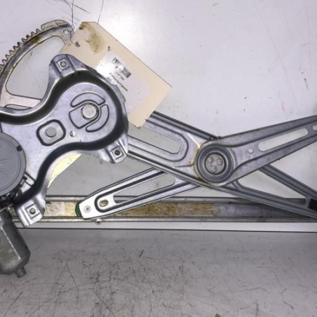 Leve vitre electrique avant gauche TOYOTA YARIS 2 Photo n°1