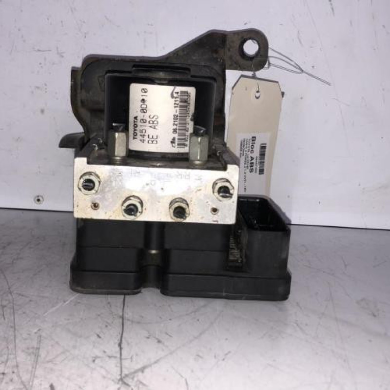 Bloc ABS (freins anti-blocage) TOYOTA YARIS 2 Bloc ABS (freins anti-blocage) TOYOTA YARIS 2