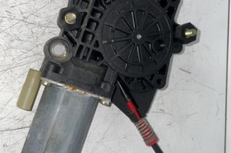 Leve vitre electrique avant droit FORD FIESTA 4