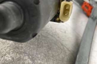 Leve vitre electrique avant droit FORD FIESTA 4 Photo n°3
