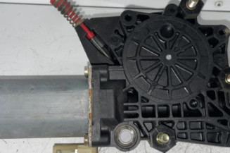 Leve vitre electrique avant gauche FORD FIESTA 4