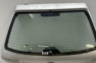 Malle/Hayon arriere PEUGEOT 106 Photo n°1