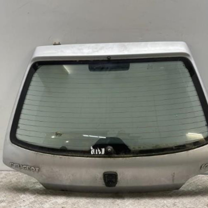 Malle/Hayon arriere PEUGEOT 106 Malle/Hayon arriere PEUGEOT 106