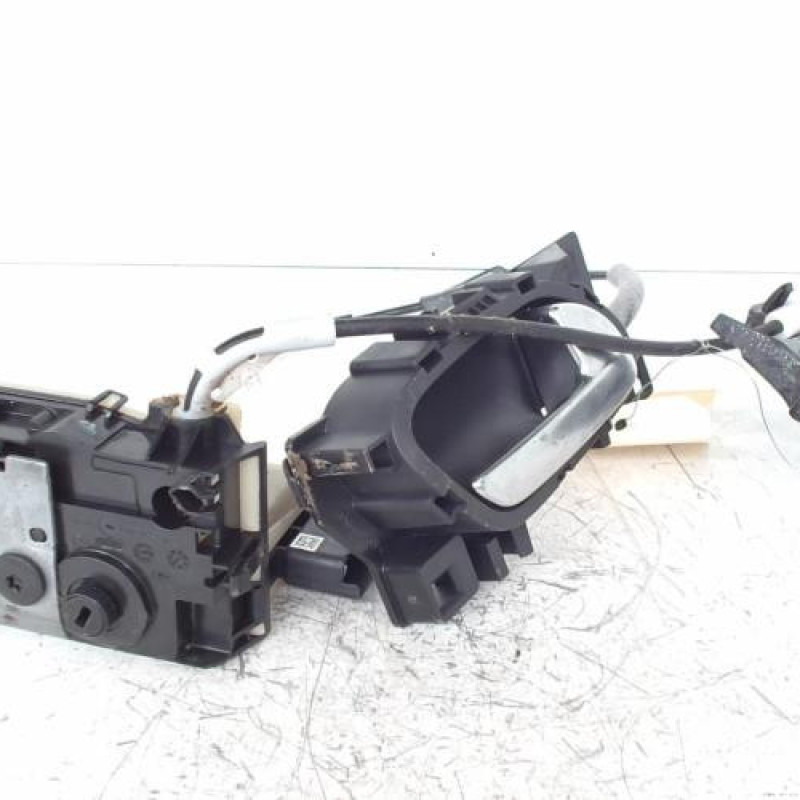 Serrure arriere droit PEUGEOT 208 1 Serrure arriere droit PEUGEOT 208 1