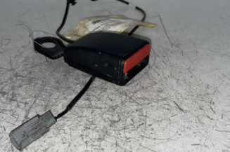 Attache ceinture avant droit DACIA SANDERO 2 Photo n°1